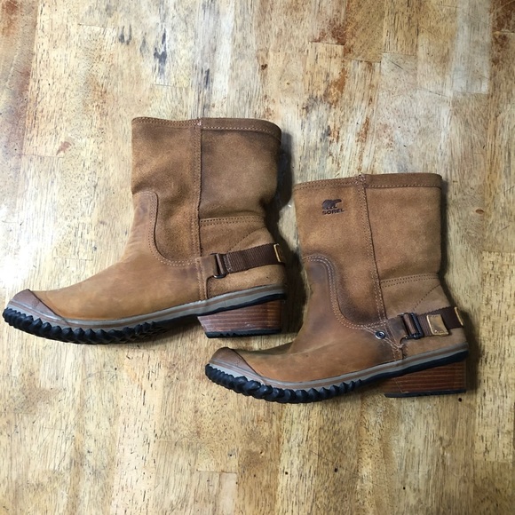 Sorel Shoes - Sorel Short Suede Leather Slip On Boots EUC US 11 EU 42